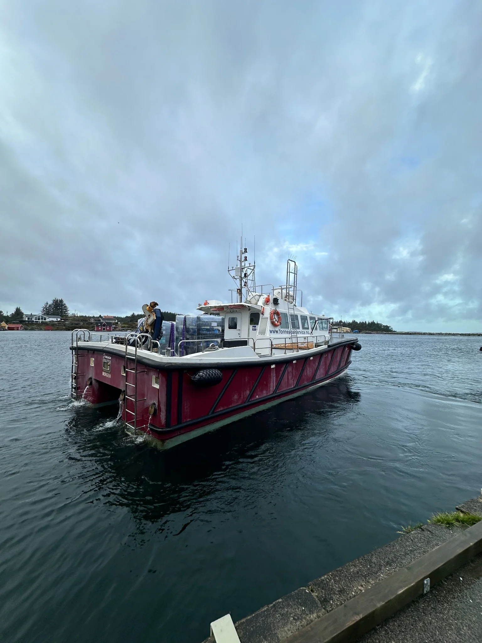 Fast and safe passenger transport at sea